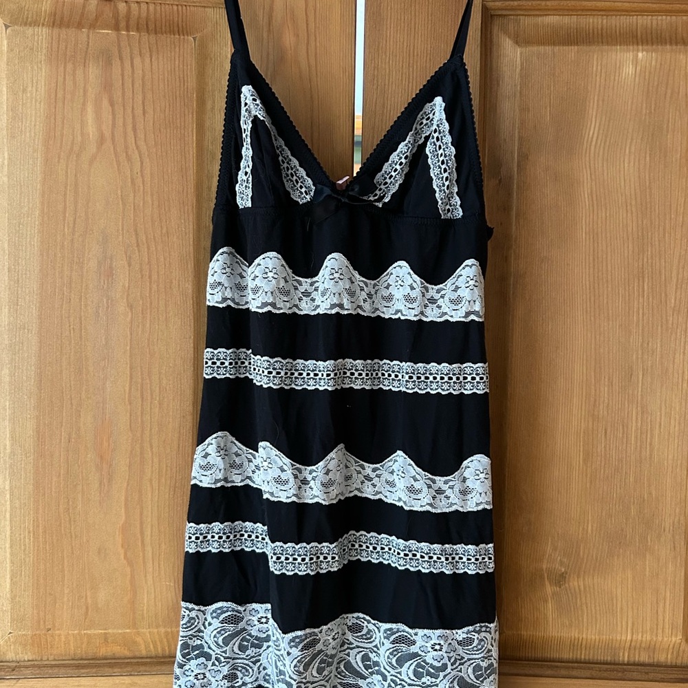 🖤 Victoria's Secret Y2K Tiered Lace Slip Mini Dress